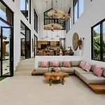 Villa Sakaya By By Balisuperhost