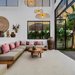 Villa Sakaya By By Balisuperhost